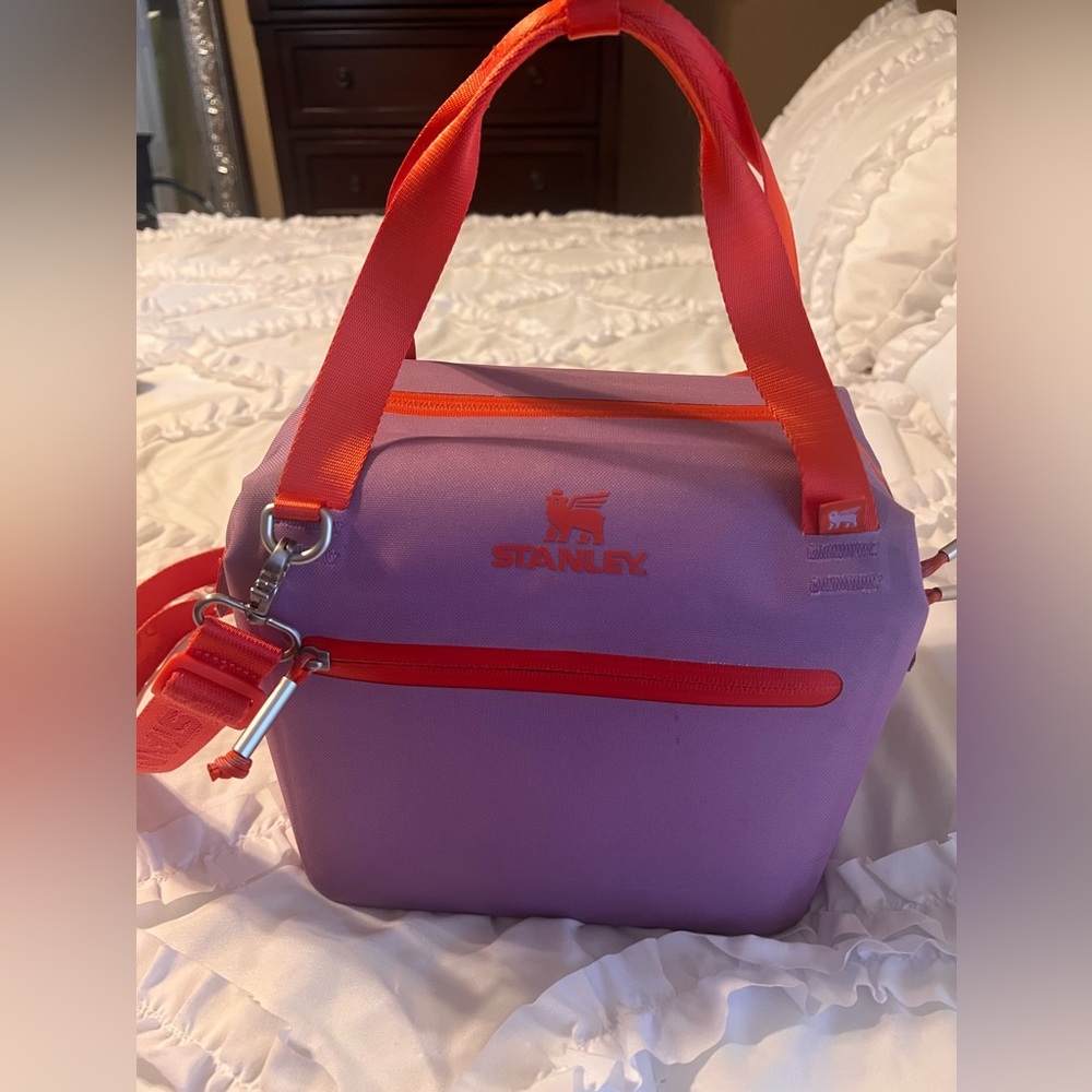 Stanely Julianne Cooler